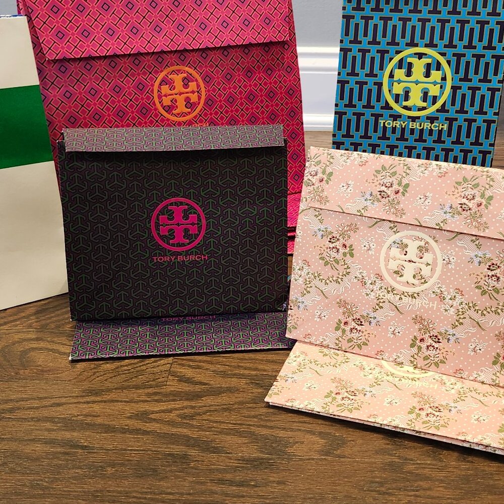 16 Tory Burch gift bags - Picture 2 of 3